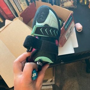 Women’s Scarpa Vapor V Size 5.5